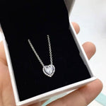 Collar corazón brillante logo